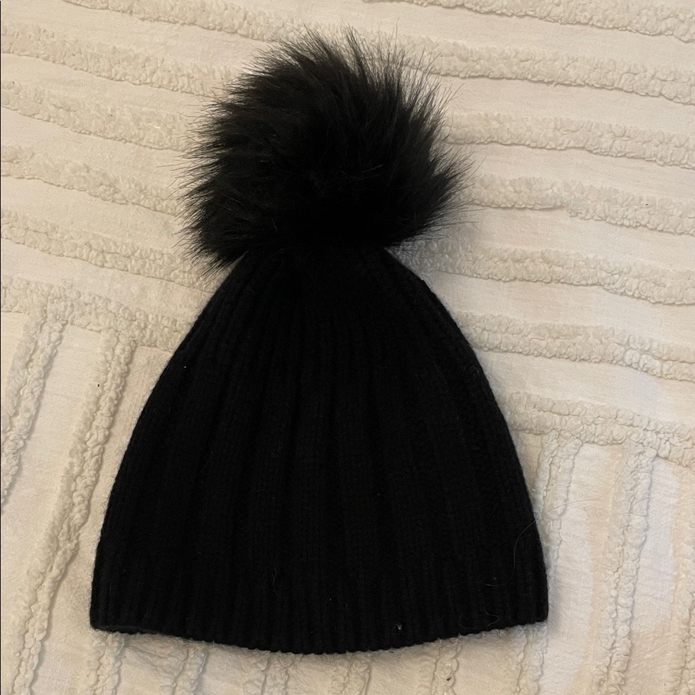 Black Knit Pom-Pom Beanie